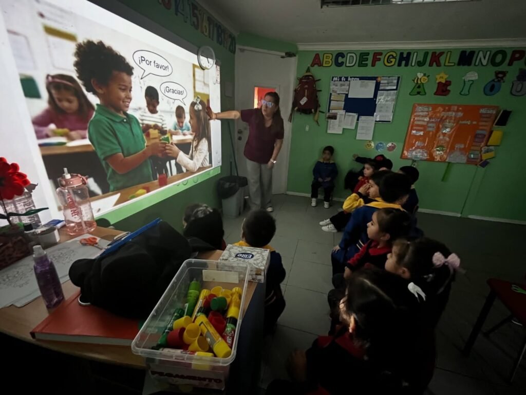 Instagram post from pequetesoros.2020. This post is in position 5.