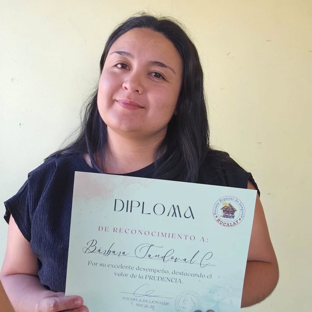 Instagram post from esc.lenguajerucalaf. This post is in position 11.