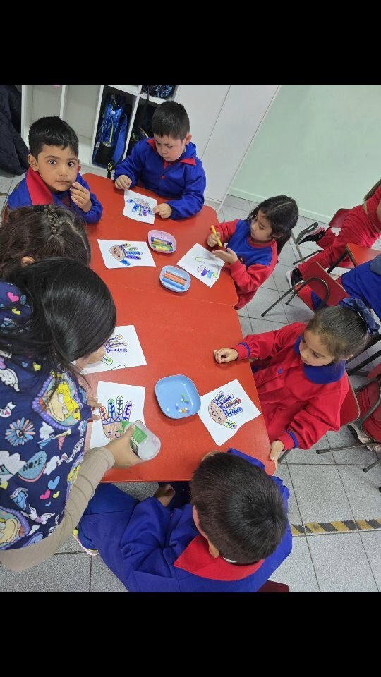 Instagram post from esc.lenguajerucalaf. This post is in position 3.