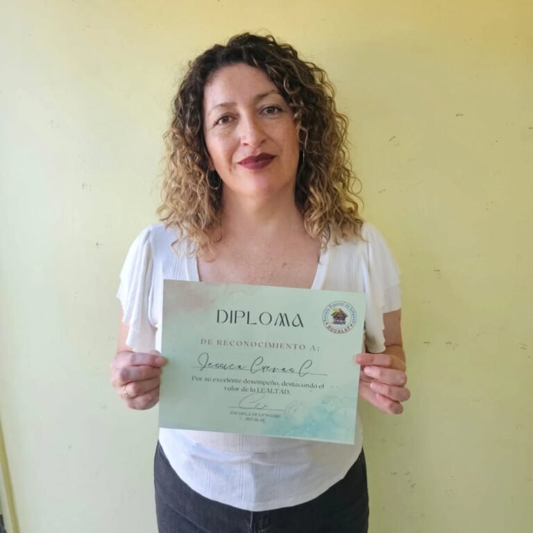 Instagram post from esc.lenguajerucalaf. This post is in position 1.