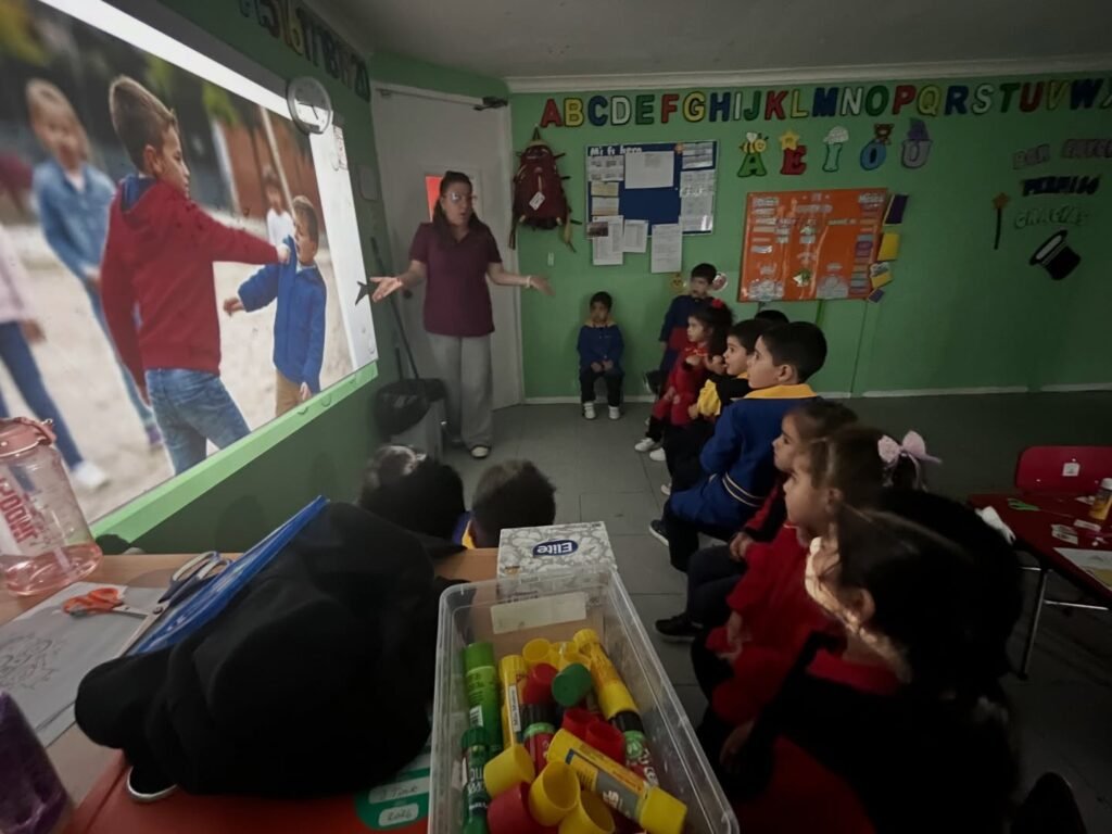 Instagram post from pequetesoros.2020. This post is in position 6.