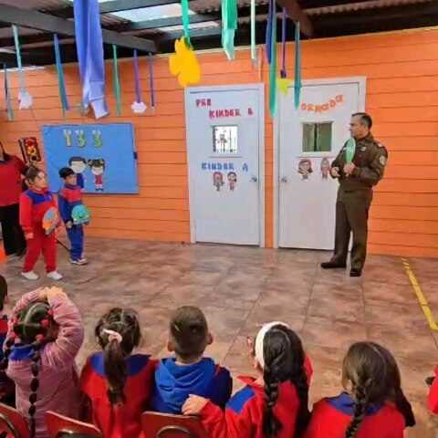 Instagram post from esc.lenguajerucalaf. This post is in position 1.
