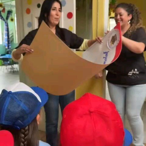 Instagram post from esc.lenguajerucalaf. This post is in position 0.