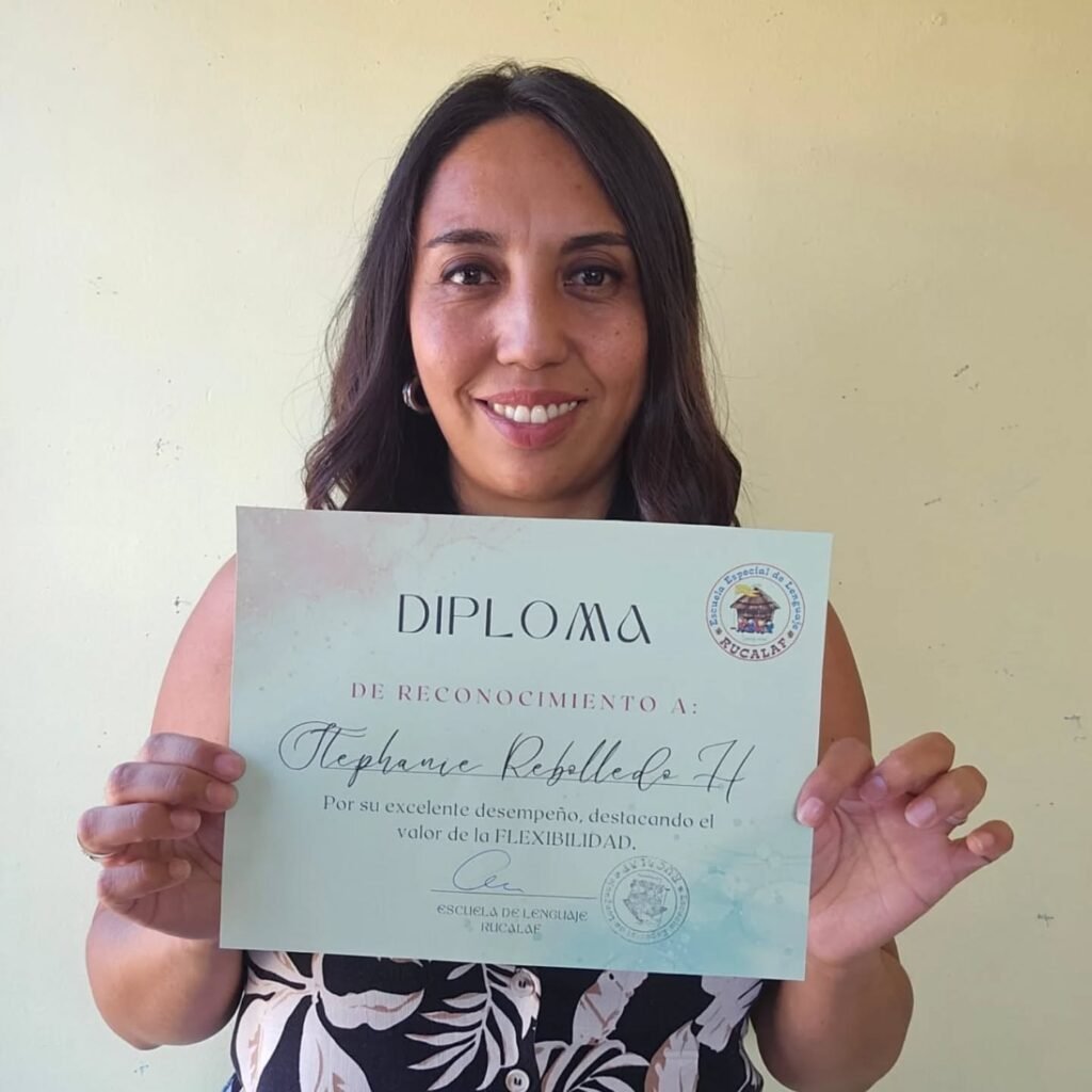 Instagram post from esc.lenguajerucalaf. This post is in position 4.