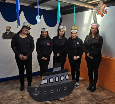 Educadoras de la Escuela Rucalaf celebrando el We Tripantu con vestimenta tradicional para fomentar la identidad cultural 2
